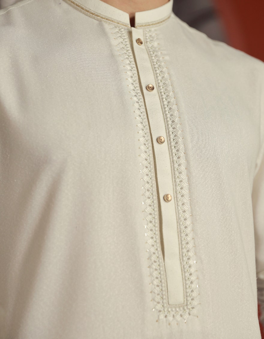 WHITE BLENDED KAMEEZ SHALWAR